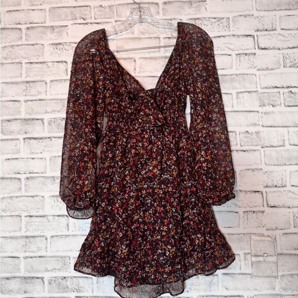 Lush sheer Floral Long‎ Sleeve top V-neck size M ruffles with layer underneath